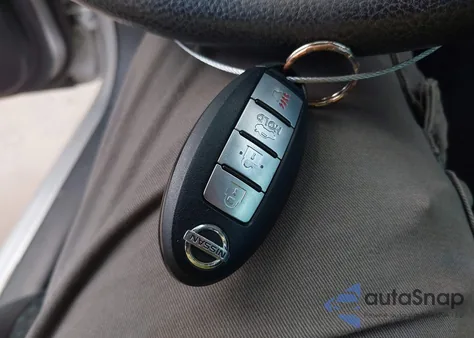 2015 Nissan Sentra Sr z USA, uszkodzony, nr VIN 3N1AB7AP0FY316583